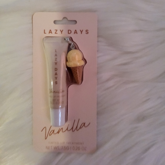 Vanilla Lip Gloss - Picture 2 of 2